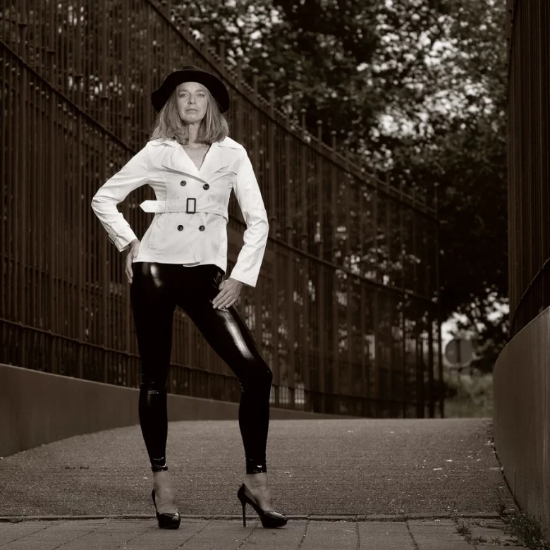 Foto van model in het Duinpark van Den Helder