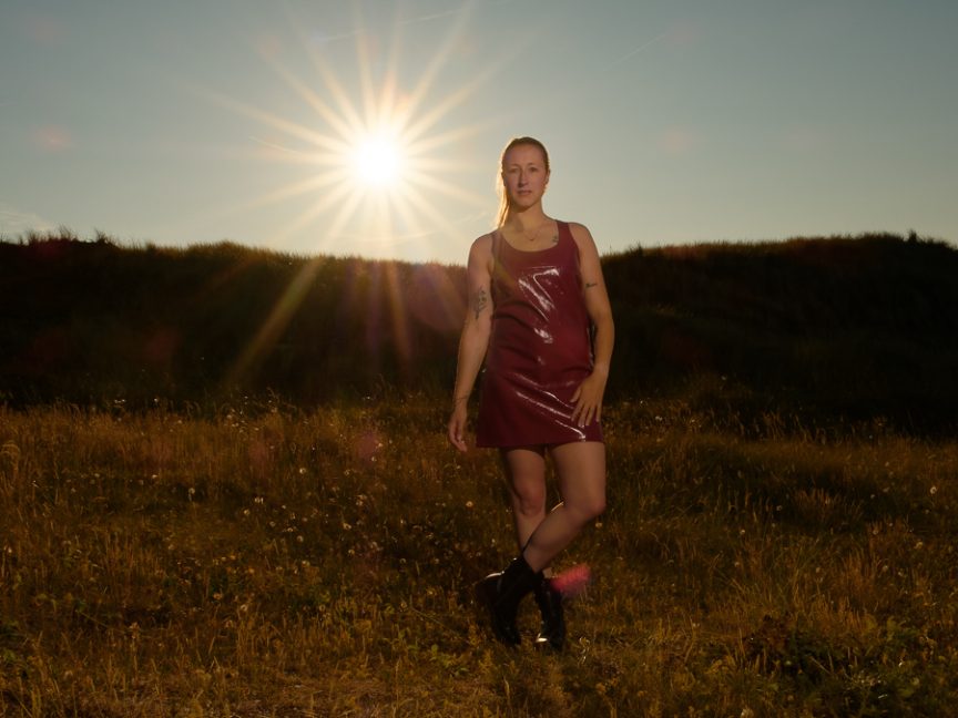 Foto van model bij zonsondergang gemaakt door HugoFoto