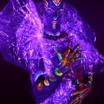 Foto van model in black light gemaakt door HugoFoto