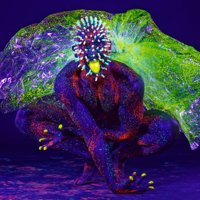 Foto van model in black light gemaakt door HugoFoto