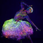 Foto van model in black light gemaakt door HugoFoto