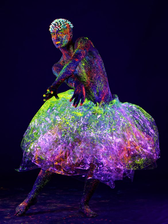 Foto van model in black light gemaakt door HugoFoto