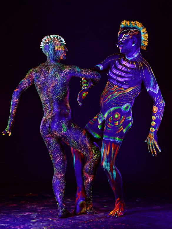 Foto van model in black light gemaakt door HugoFoto