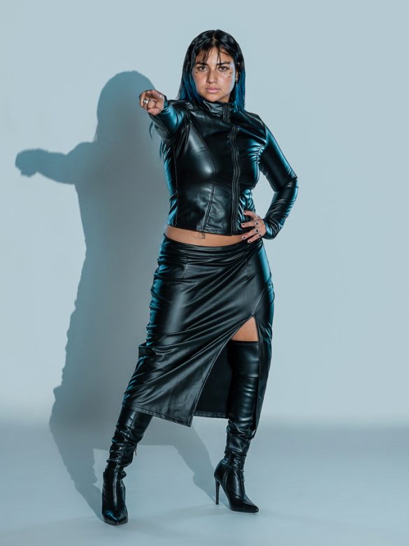 Foto van model in de studio gemaakt door HugoFoto